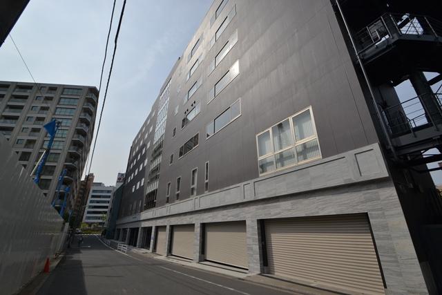 ＴＨＥ　ＴＥＲＲＡＣＥ　ＴＳＵＫＩＪＩ