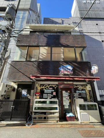 秋山ビル（歌舞伎町）